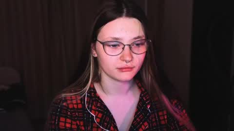 Millie online show from 05/08/26, 04:56