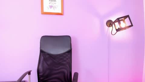 Millie online show from 04/12/26, 12:10