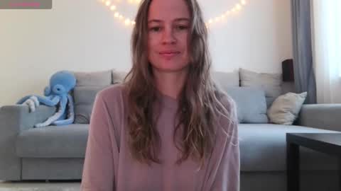 milly_browski online show from 10/16/25, 05:52