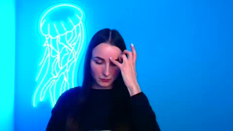 Milly online show from 12/25/24, 12:15