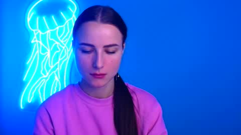 Milly online show from 09/17/25, 05:53