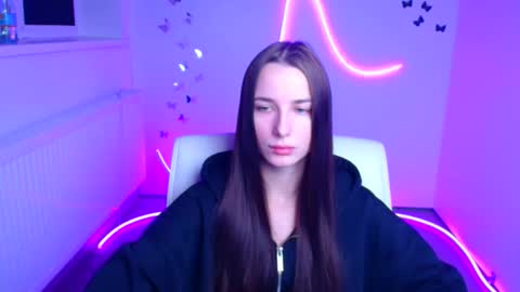 Milly online show from 12/19/25, 06:42