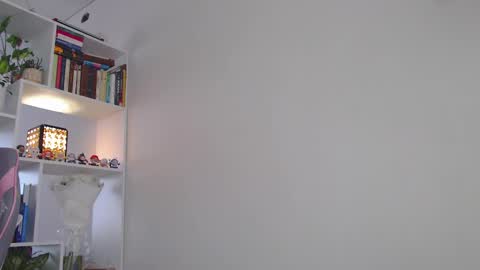 Milly online show from 02/15/25, 10:00