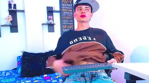 milo hot  online show from 04/03/26, 06:06