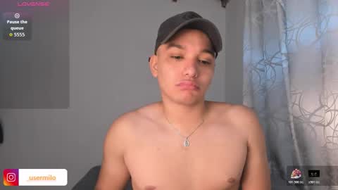 Snapshot of milo_saints chatting on 11/22/25, 04:55 Milo Saints online show from 11/22/25, 04:55