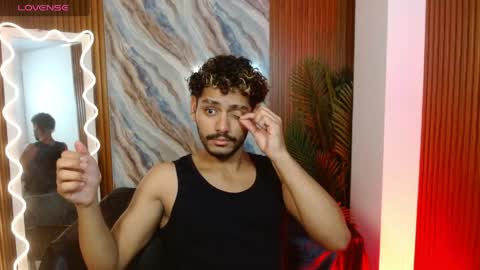 milo_tay online show from 04/17/26, 02:58