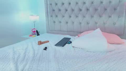 Milu ballmer  online show from 02/27/25, 05:58