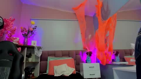  Milu Belucci  online show from 10/18/25, 03:57