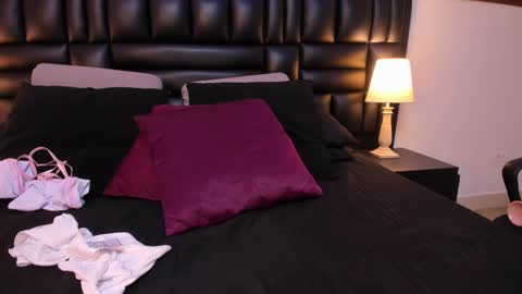 Milu Wallace  online show from 02/13/25, 10:00