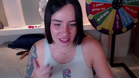 Milu Wallace  online show from 03/11/25, 01:59