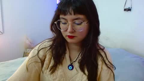 mily_baker online show from 01/15/25, 11:19