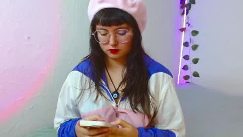 mily_baker online show from 02/14/25, 09:43