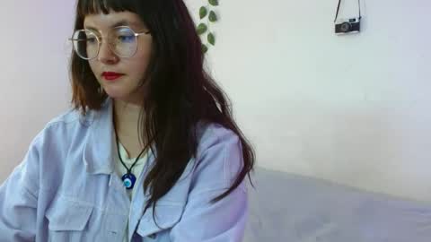 mily_baker online show from 03/03/25, 05:50