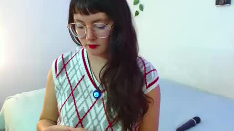 mily_baker online show from 03/04/25, 10:38