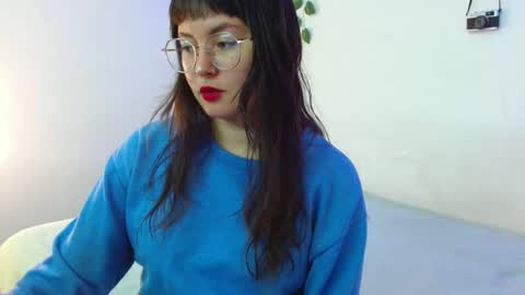 mily_baker online show from 03/11/25, 09:15