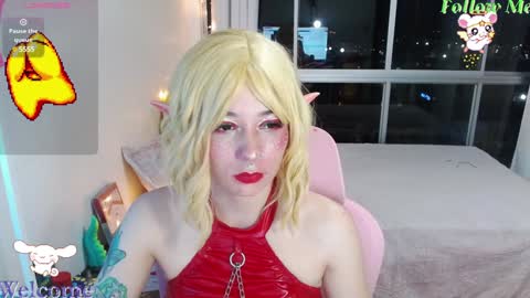 Snapshot of mily_milk_ chatting on 12/25/24, 12:05 mily_milk_ online show from 12/25/24, 12:05