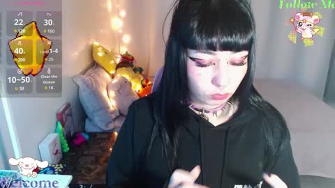 Snapshot of mily_milk_ chatting on 01/15/25, 09:24 mily_milk_ online show from 01/15/25, 09:24