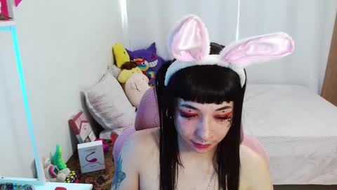 Snapshot of mily_milk_ chatting on 03/09/25, 06:00 mily_milk_ online show from 03/09/25, 06:00