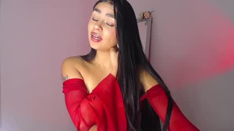 Snapshot of mily_ortiz chatting on 09/27/25, 04:23 Mily Ortiz online show from 09/27/25, 04:23