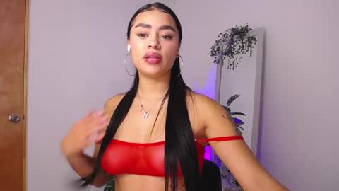 Snapshot of mily_ortiz chatting on 11/04/25, 04:28 Mily Ortiz online show from 11/04/25, 04:28