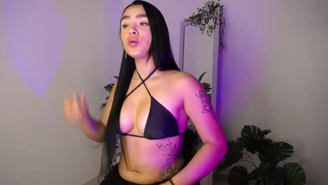 Mily Ortiz online show from 02/25/26, 02:48