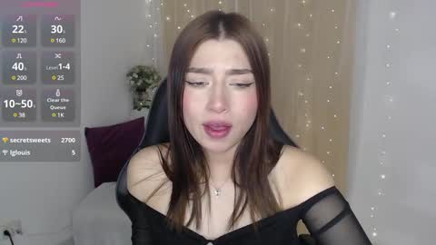 Snapshot of mily_thomson_b chatting on 01/20/25, 03:04 Mily online show from 01/20/25, 03:04