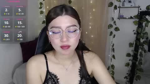 Snapshot of mily_thomson_b chatting on 03/04/25, 08:49 Mily online show from 03/04/25, 08:49