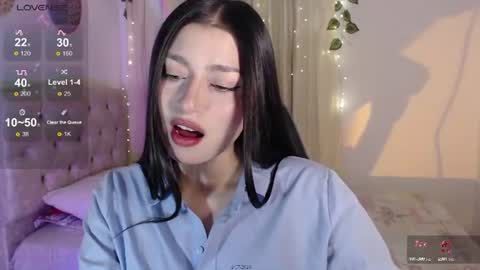 Snapshot of mily_thomson_b chatting on 07/18/26, 12:15 Mily online show from 07/18/26, 12:15
