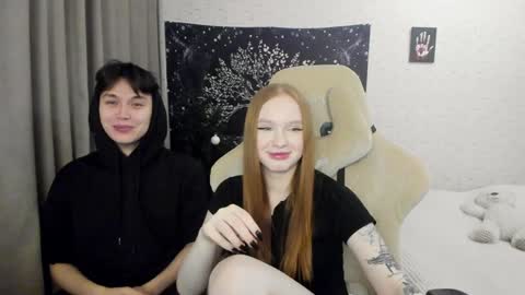 Snapshot of milymi_ chatting on 01/12/25, 04:08 Milena and Jasper online show from 01/12/25, 04:08