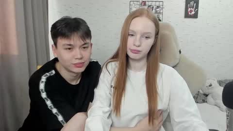 Snapshot of milymi_ chatting on 02/19/25, 04:23 Milena and Jasper online show from 02/19/25, 04:23