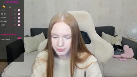 Snapshot of milymi_ chatting on 09/18/25, 02:19 Milena and Jasper online show from 09/18/25, 02:19