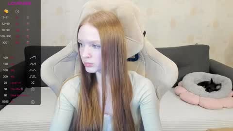 Snapshot of milymi_ chatting on 09/28/25, 02:55 Milena and Jasper online show from 09/28/25, 02:55