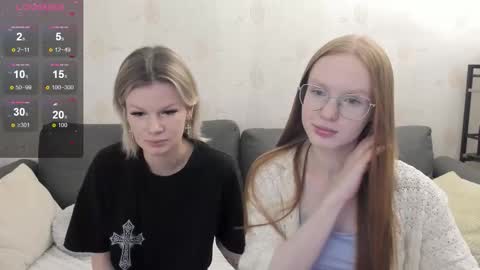 Snapshot of milymi_ chatting on 10/27/25, 07:18 Milena and Jasper online show from 10/27/25, 07:18