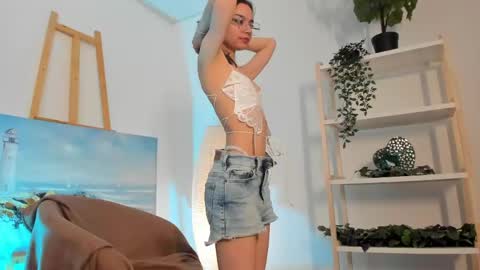 Mimi online show from 05/11/26, 02:45