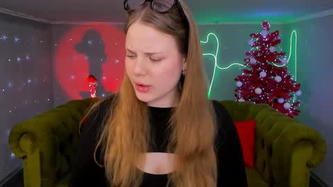 Kelly online show from 01/25/25, 05:07