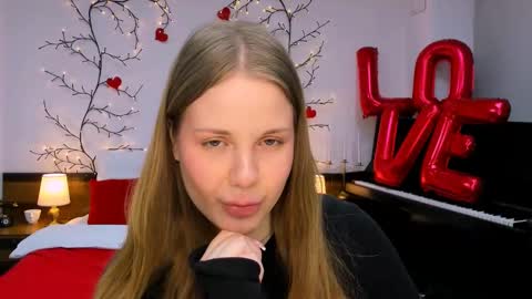 Kelly online show from 02/25/25, 12:24