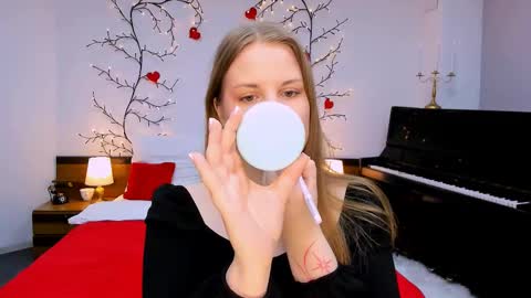 Kelly online show from 03/07/25, 06:13