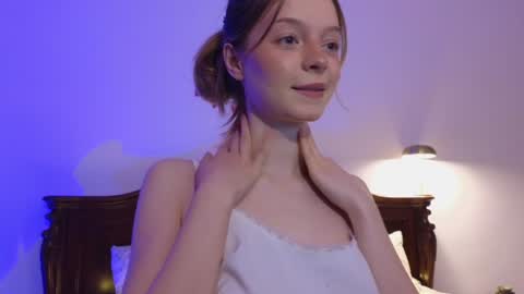 Snapshot of mimichelle chatting on 12/03/24, 12:46 mimichelle online show from 12/03/24, 12:46