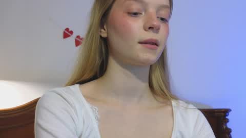 Snapshot of mimichelle chatting on 12/08/24, 04:57 mimichelle online show from 12/08/24, 04:57