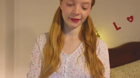 Snapshot of mimichelle chatting on 12/30/24, 02:31 mimichelle online show from 12/30/24, 02:31