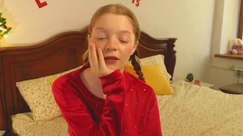 Snapshot of mimichelle chatting on 12/31/24, 09:21 mimichelle online show from 12/31/24, 09:21