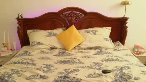 Snapshot of mimichelle chatting on 02/18/25, 03:10 mimichelle online show from 02/18/25, 03:10