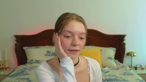 Snapshot of mimichelle chatting on 02/22/25, 07:34 mimichelle online show from 02/22/25, 07:34