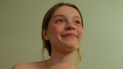 Snapshot of mimichelle chatting on 02/23/25, 06:17 mimichelle online show from 02/23/25, 06:17