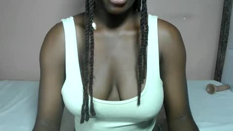 Snapshot of mimiebony chatting on 06/10/26, 06:56 mimiebony online show from 06/10/26, 06:56