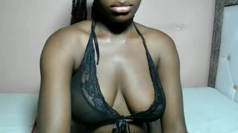 Snapshot of mimiebony chatting on 06/12/26, 06:45 mimiebony online show from 06/12/26, 06:45