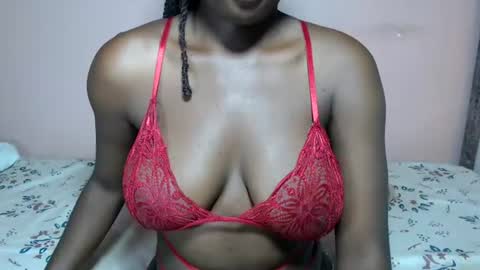 Snapshot of mimiebony chatting on 06/14/26, 06:37 mimiebony online show from 06/14/26, 06:37