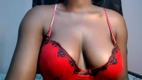 Snapshot of mimiebony chatting on 07/07/26, 06:58 mimiebony online show from 07/07/26, 06:58