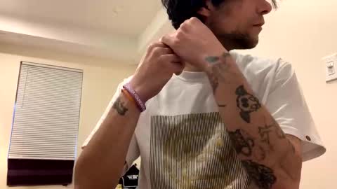 Snapshot of mimineko11 chatting on 04/12/26, 06:13 mimineko11 online show from 04/12/26, 06:13