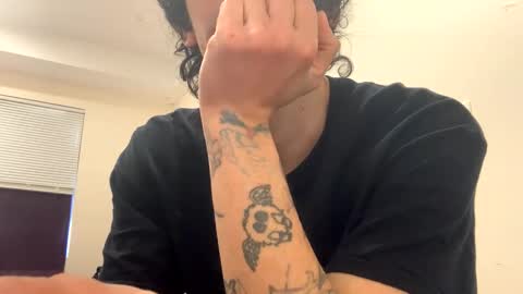 Snapshot of mimineko11 chatting on 04/14/26, 04:57 mimineko11 online show from 04/14/26, 04:57